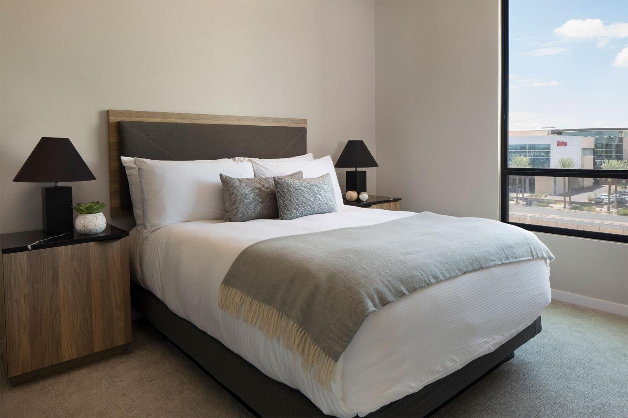 Sentral Old Town Aparthotel Scottsdale Rum bild